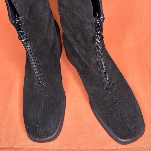 EUC Aquatalia Waterproof Suede Boots - Sz 9.5 - Picture 5 of 16